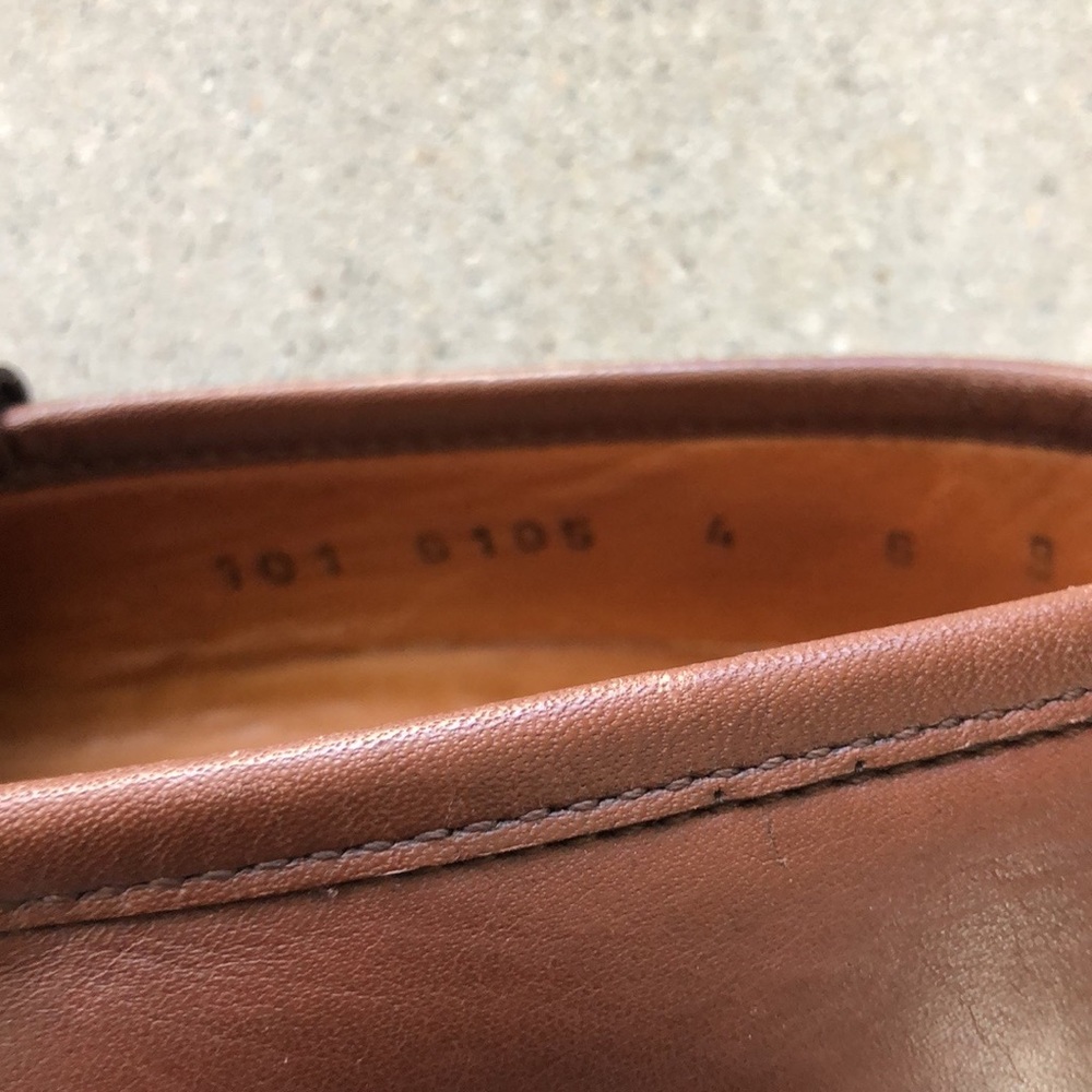 Women’s Gucci lug sole loafers - Picture 7 of 7